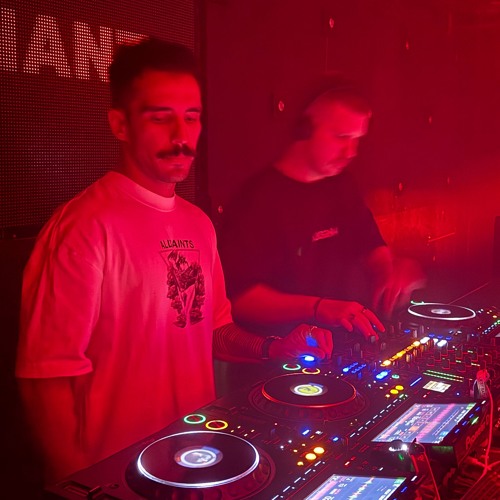 Main Identity b2b RTUR_  @ RADIANT (Warmup set)