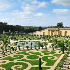 VERSAILLES