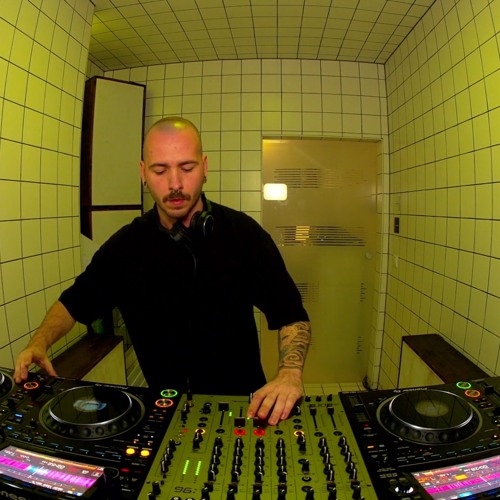 VICTOR FERNANDEZ @ HÖR BERLIN I 19.02.25