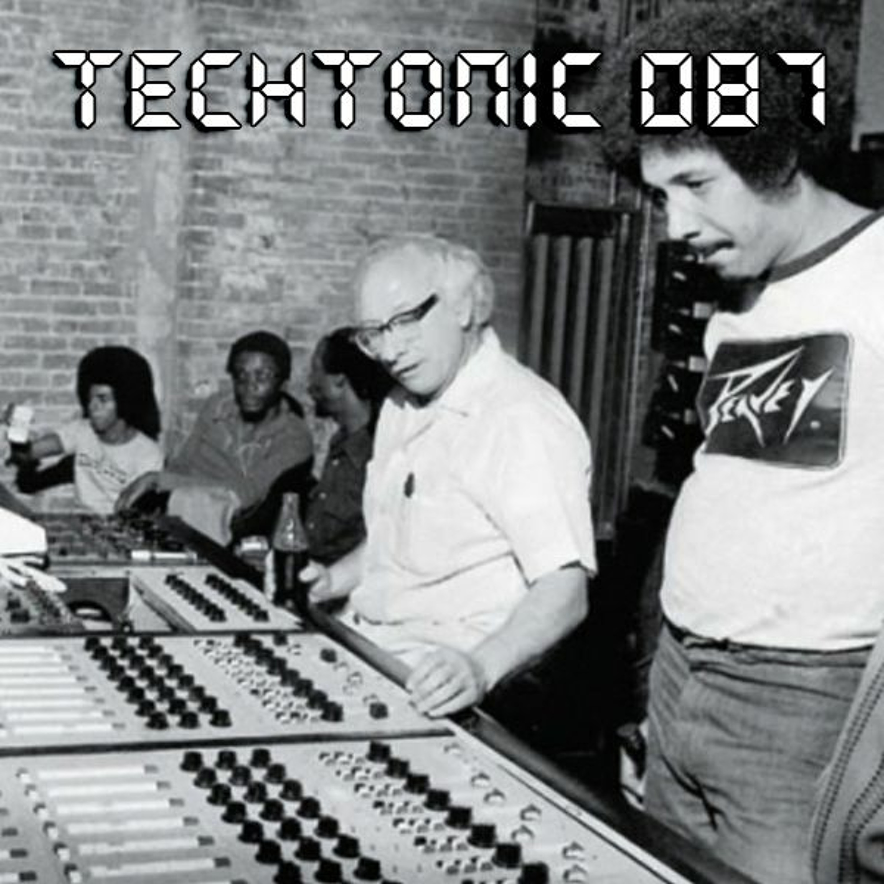 TechTonic E87 'Switch Off The Sun' Nov 2023 Techno Podcast SPECIAL GUEST **Paul Bleasdale*** episode artwork
