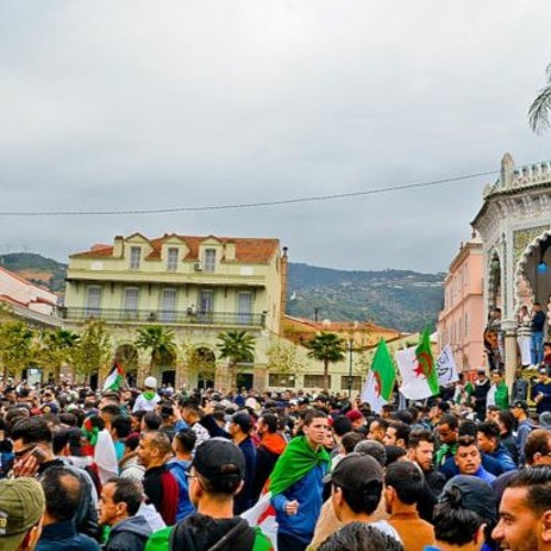 Le hirak algérien: une étude de cas sur la mobilisation de la contestation au Maghreb