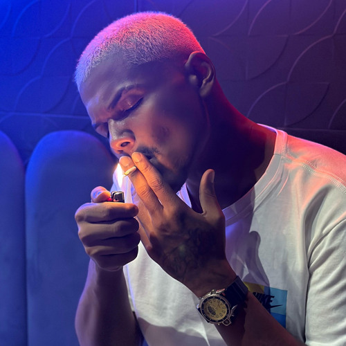 AMIGA QUE É AMIGA - DJ JS DA BL - MC URUBUZINHO , MC PRETCHAKO & MC KR