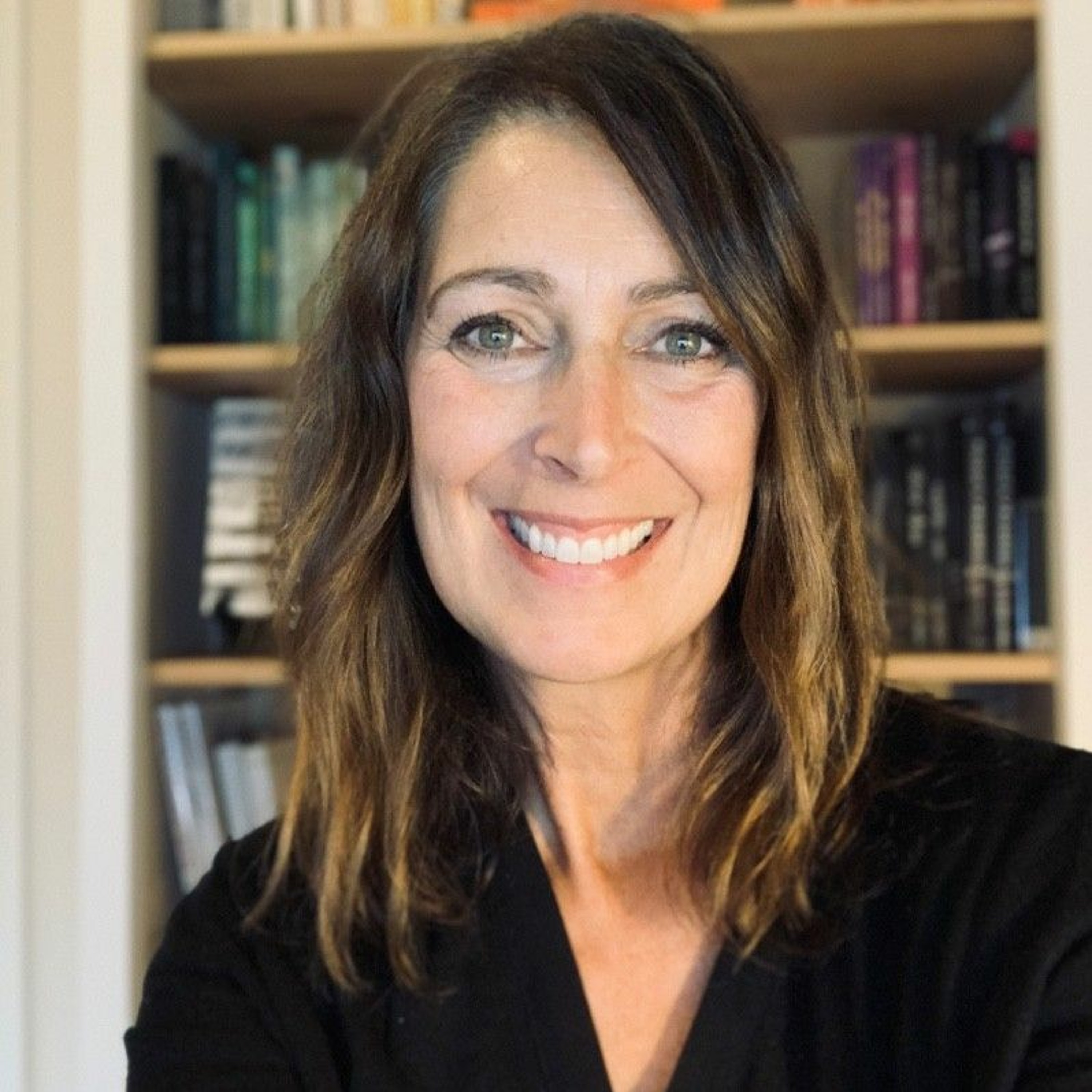 Live from SIBF 2023: Michelle Halket, Publisher of Central Avenue (07.11.2023) thumbnail
