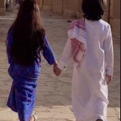 بعيش العمر باقيه معكَ .
