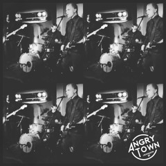 REAL WILD CHILD by Joan Jett & The Blackhearts (live at Klub Awaria, Kraków)