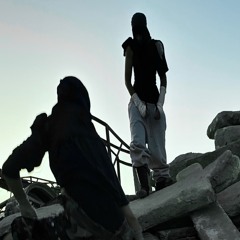 Lissa wa2ef m3ai.mp4