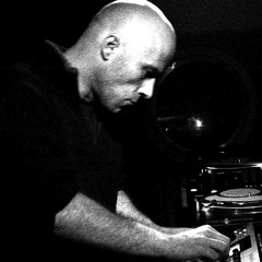 Tracklistings Mixtape #727 (2025.08.21) : Poladroïd