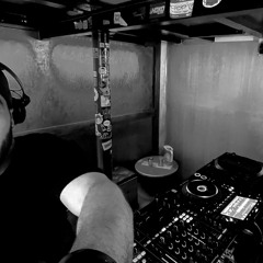 Live - 00