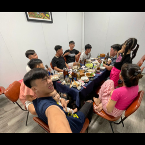 Ae hẻm 3 lên bar đi nhảy