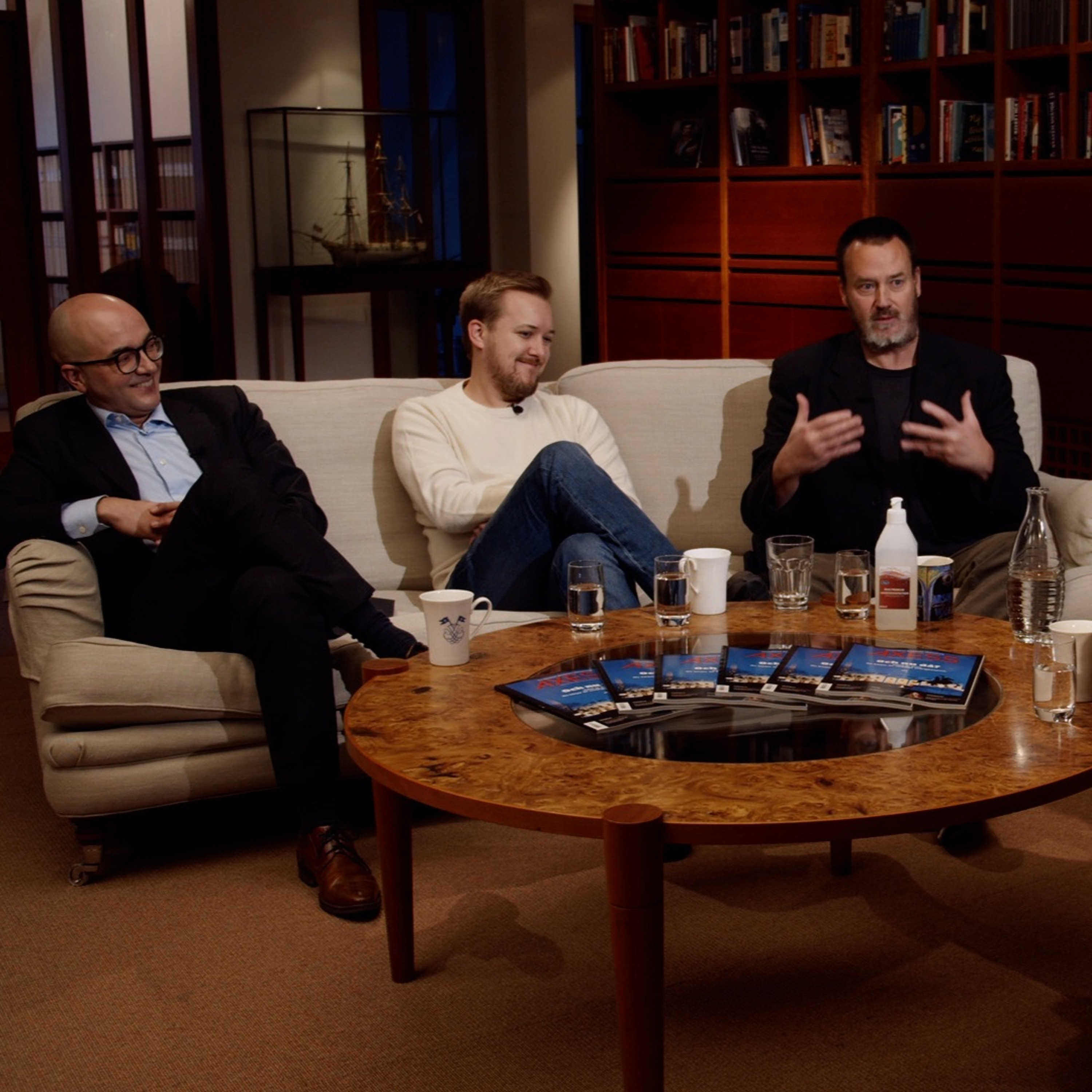 Podcastbild: Panelen 2020 – IVO:s coronakritik, Joe Bidens nya team och cancel-culture