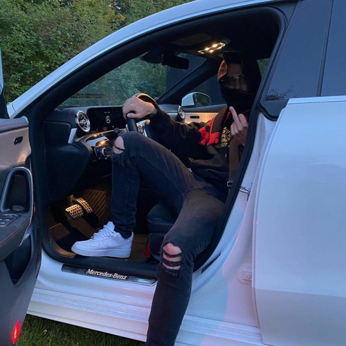 MŁODY WEST feat. $IERRA - NIE MOGĘ ZROZUMIEĆ