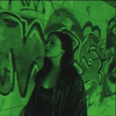 Karina Rose - verletzt & verwirrt