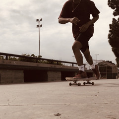 JENEVIEVE - MEDALLION