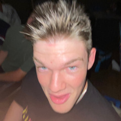 *SKIP TO ONE MINUTE* United (United in Greif X King Kunta - Kendrick Lamar) (Remix)