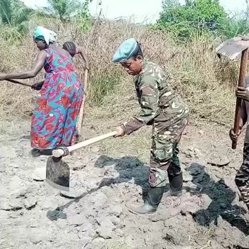 Makala- Bunduki kando, sasa ni jembe kulikoni? Kapt. Mwiijage Francis Inyoma anaripoti kutoka CAR