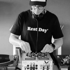 funky House dj mix- with resør 2525M rotary mixer from Berlin!