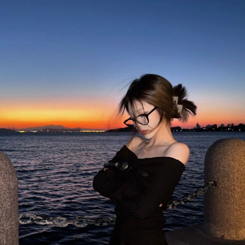 不值得 - Không Đáng DJ