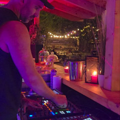 Raz Ghafouri-SchrØdingers-Lichtung-20/09/25-#1