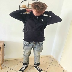 Gek (Prod Tolliemarlboro)