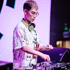 140 - DAYDREAM ft BANG KHUANG - TAMEE MASHUP