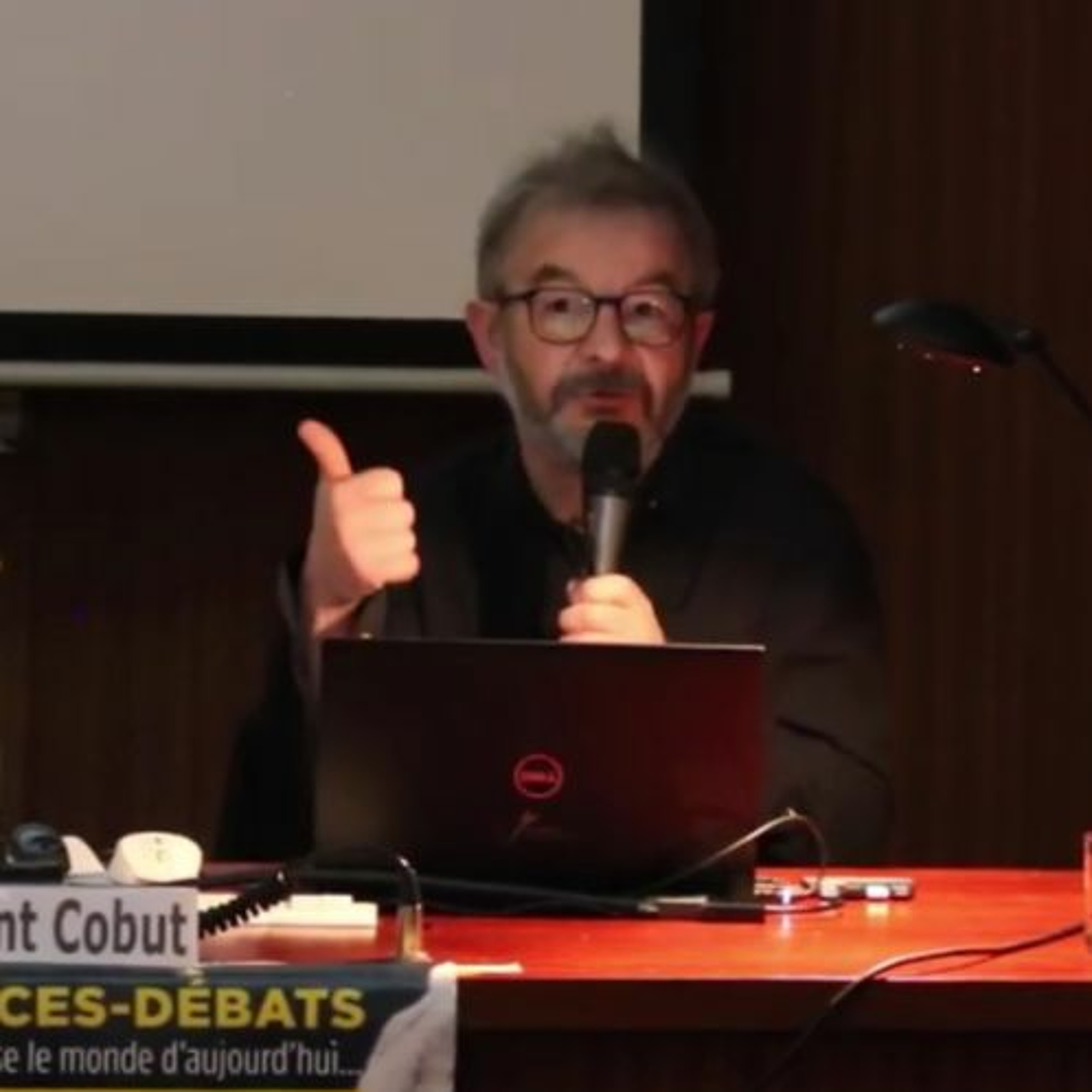 Radiations ionisantes : détruire ou guérir