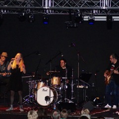 The show must go one (live) - Aleva