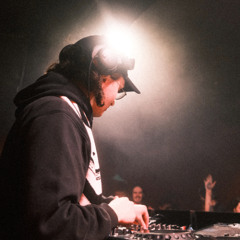 STUCKINWAVEFORMS - Moveltraxx Sessions 031 (DJ Mix)