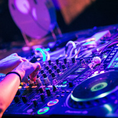 Rave-o-Lution Mix [Lifted Label Girls Night]