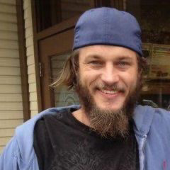 ‎/:عم عد الايام طول غيابك عني