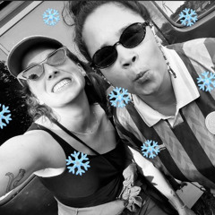 Amy.G. & Astrid im wundervollsten WOUAHOU -Tipi