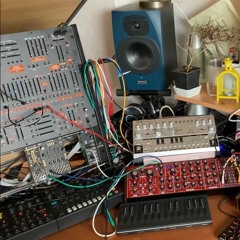Analogue Avalanche