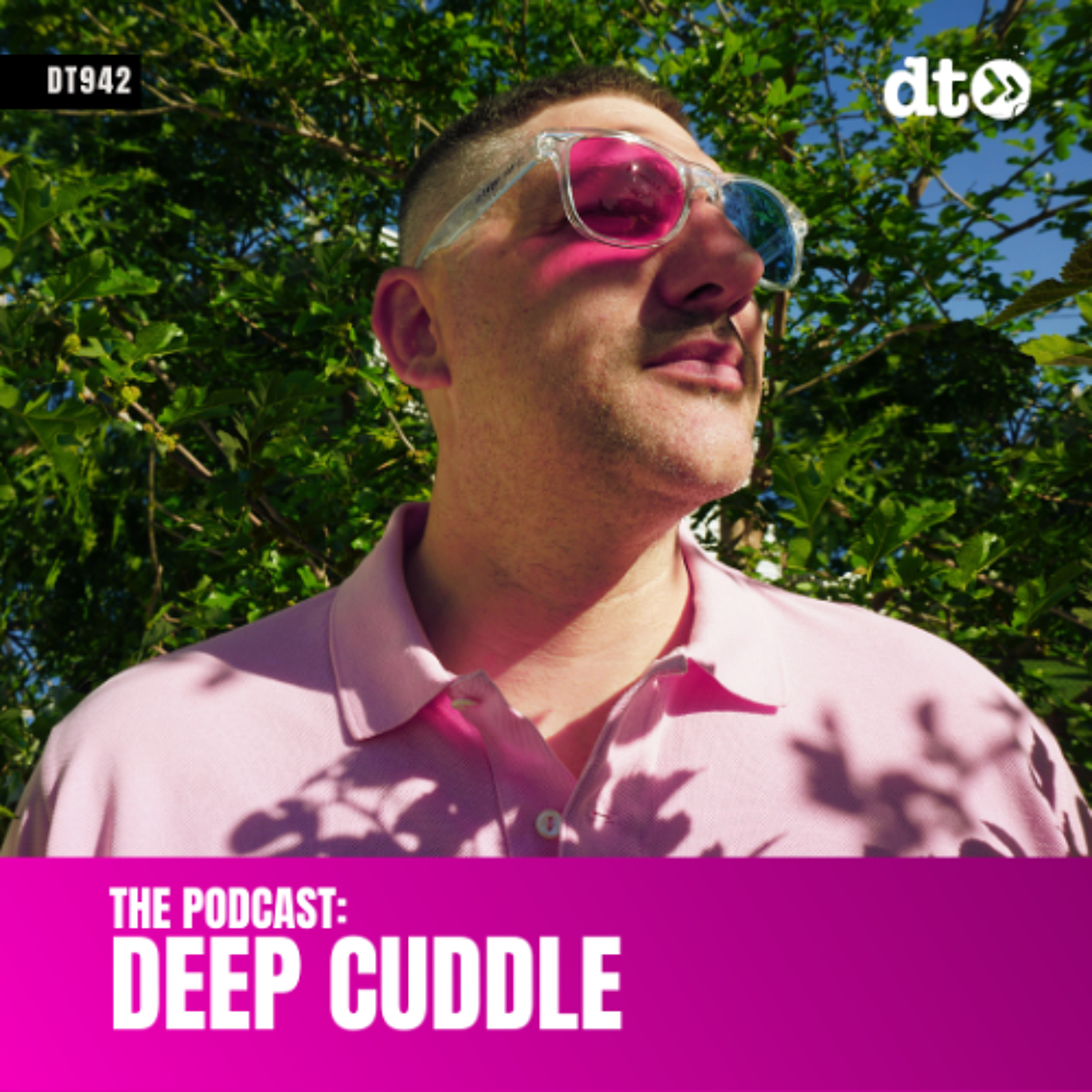 DT942 - Deep Cuddle