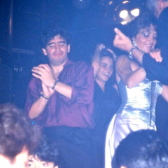 DANCING PEOPLE ARE NEVER WRONG
