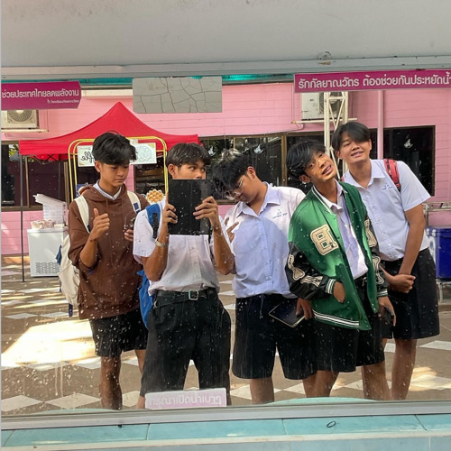 ร้อยเรียง qdasdsad