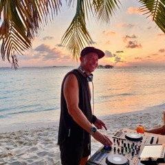 PLANK SUNDOWNER @ Noonu Maldives