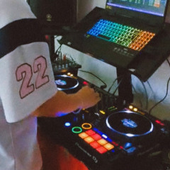 Glide (feat. Tkay Maidza)