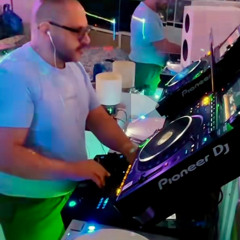 Mick Brown Jr in da mix(1)