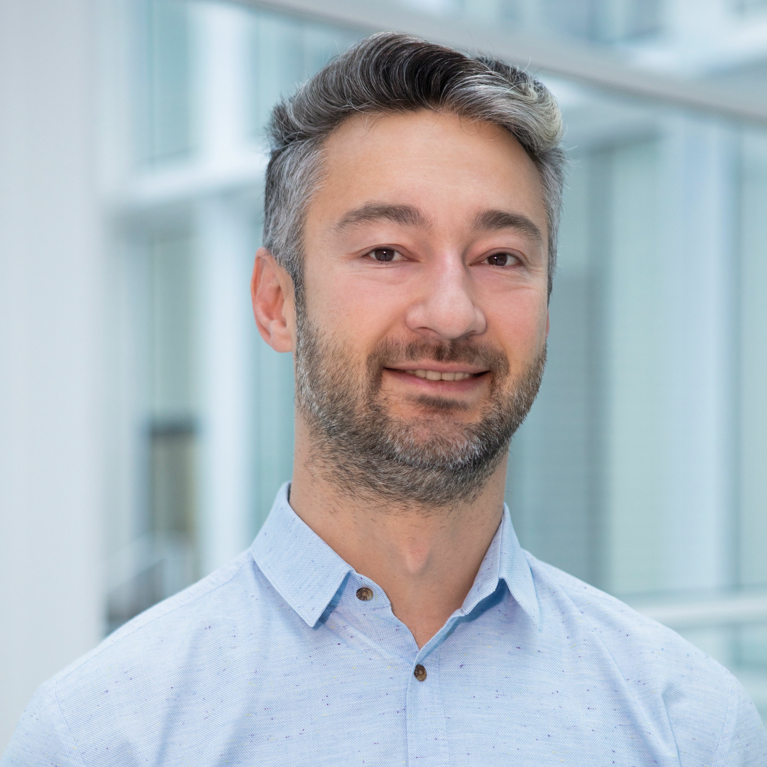 cover of episode Alex Zinder, Global Head of Ledger Enterprise - Leading digital asset management for businesses