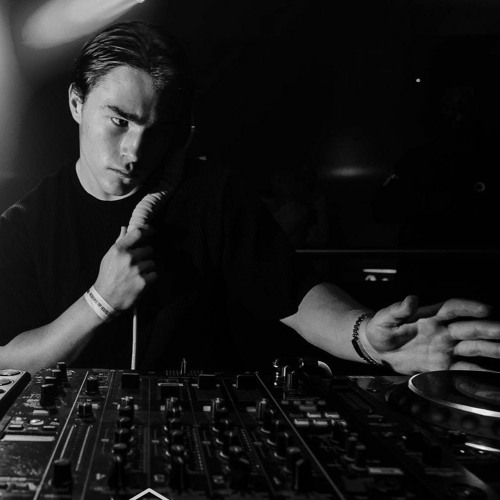 DEEP HOUSE MIXSHOWS