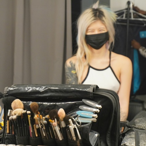 Stream 8 nights in Tokyo by Fantom Honey | Listen online for free on