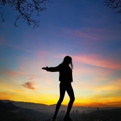 Ena Smajic | Silhouette [06.11.2020]