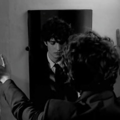 المايحبني بوقت حزني