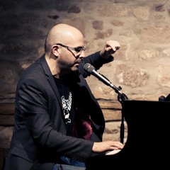 Zippo (feat. Nika Jonsson): „Der Mann im schwarzen Cape”