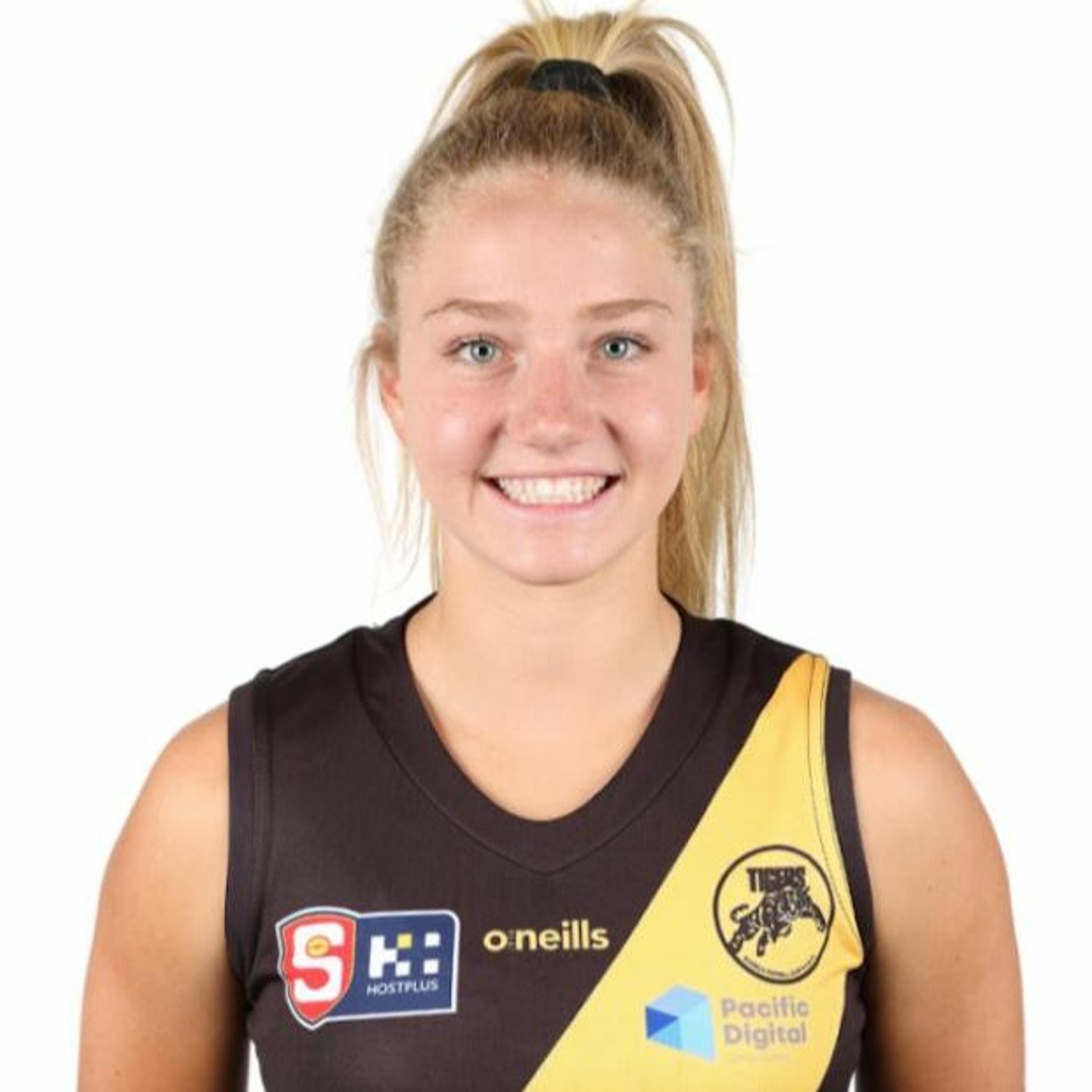 Glenelg's Piper Window after winning the 2023 SANFLW Best & Fairest award episode artwork