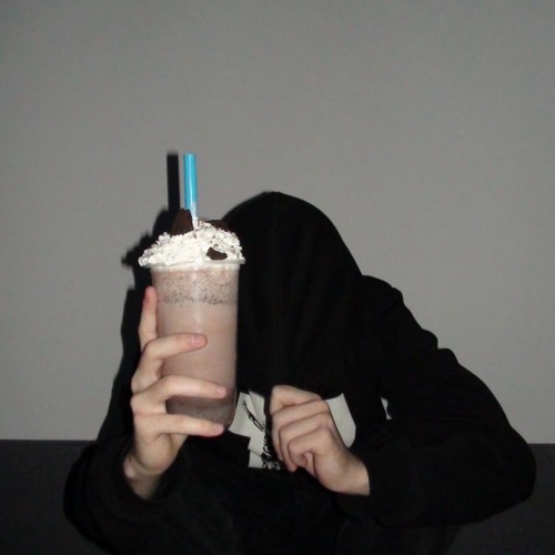 Oreomilkshake (feat. digital codeine, 3umph)