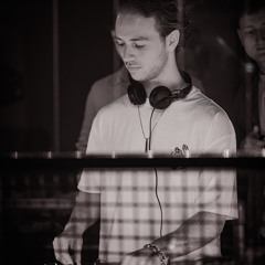 Live set warming up for Kasango @B London with Tsipor 🕊️ 13.04.24