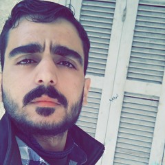 هيَّ في المساءِ وحيدةٌ - لـِ محمود درويش