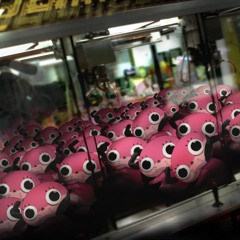 YOU'RE STANDING ON MY NECK :3