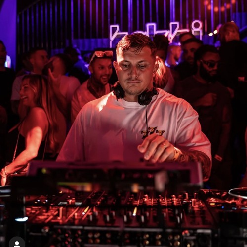 WilltaylorUK - lonely (Unreleased)