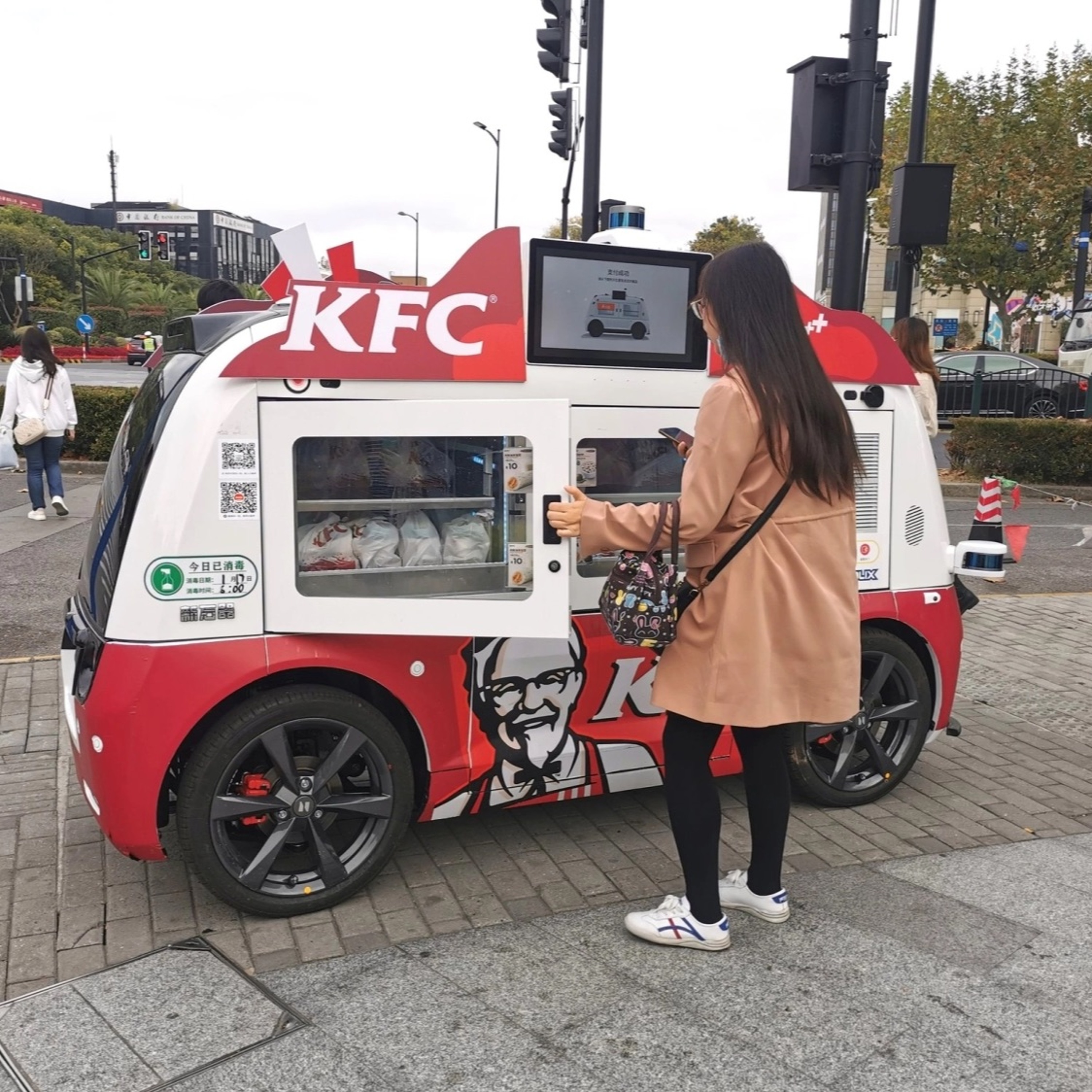 527- KFC Autonomous 5G Food Trucks in China (22.11.20) episode artwork